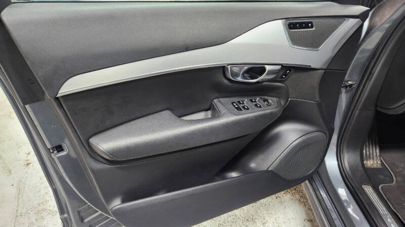 2018 Volvo XC90 T5 Momentum 7-Passenger