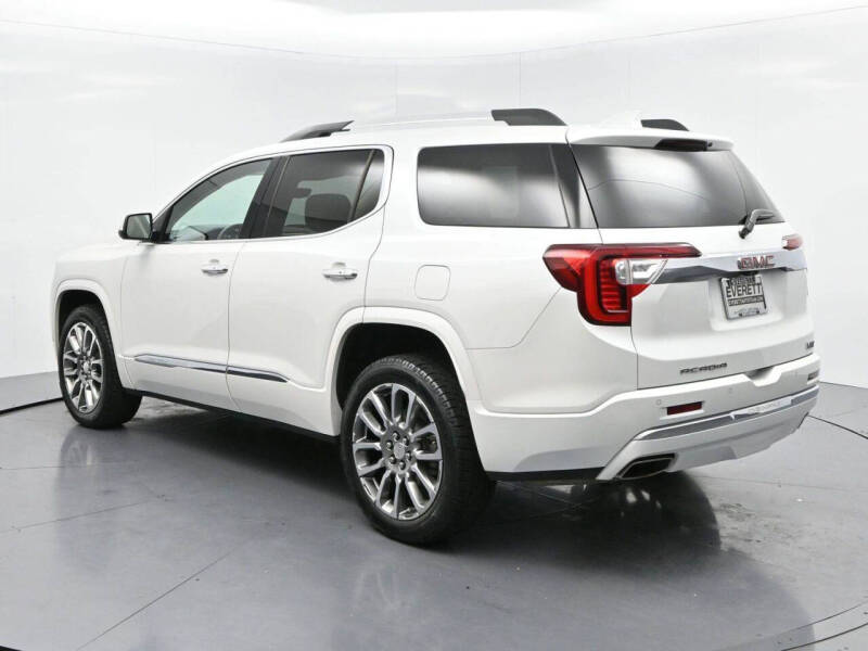 2023 GMC Acadia Denali