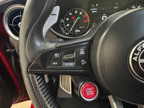 2018 Alfa Romeo Stelvio Quadrifoglio