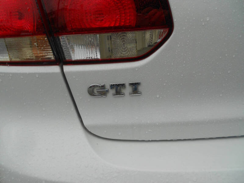 2014 Volkswagen GTI Wolfsburg Edition PZEV