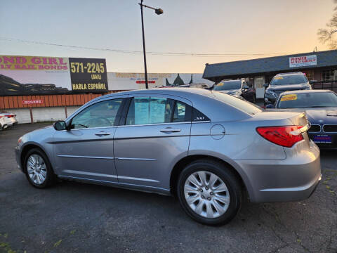 2014 Chrysler 200 LX