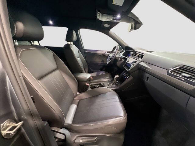 2023 Volkswagen Tiguan SE R-Line Black