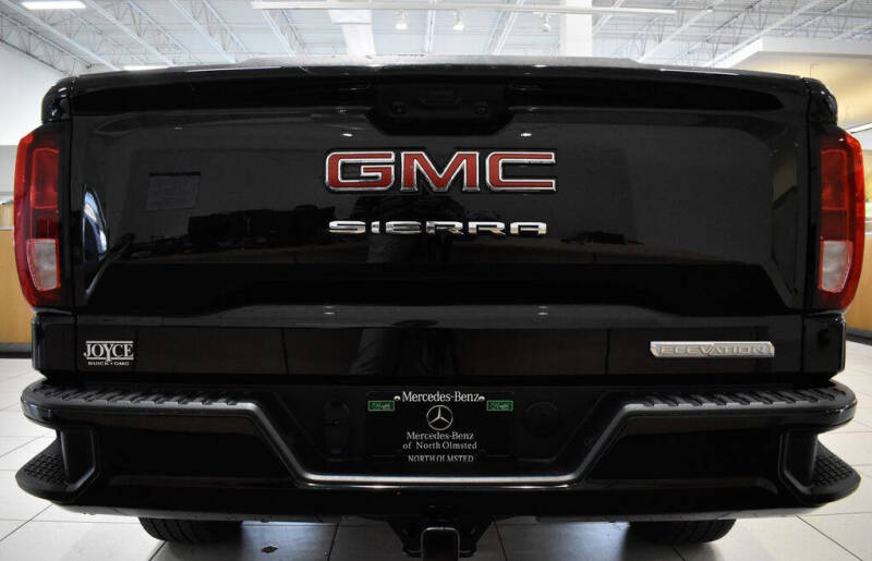 2025 GMC Sierra 1500 Elevation Standard