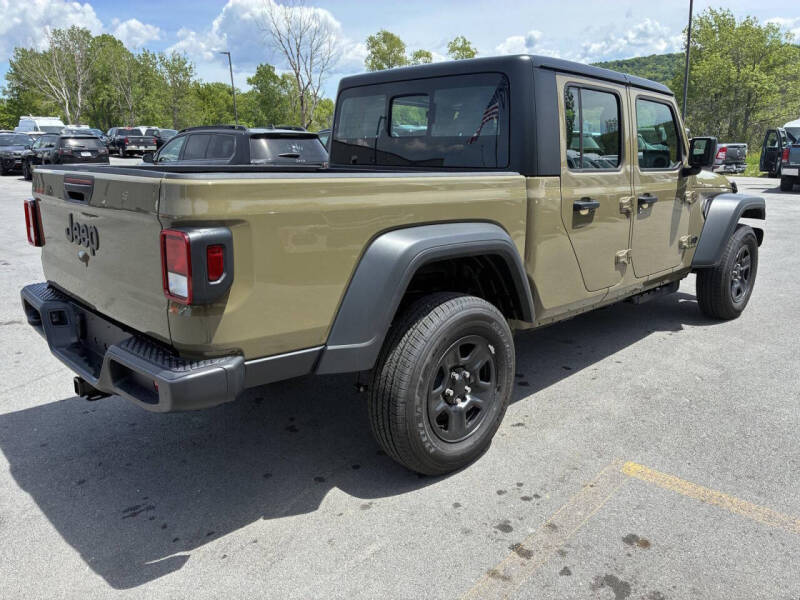 2026 Jeep Gladiator Sport