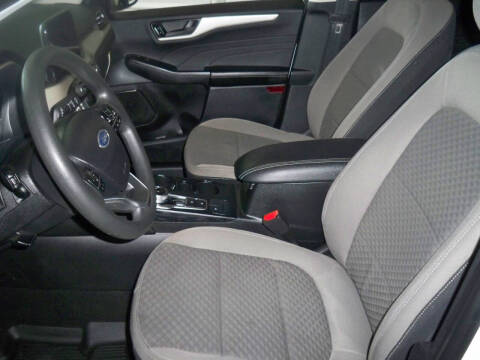 2022 Ford Escape Hybrid SE