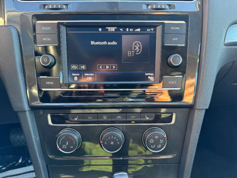 2020 Volkswagen Golf TSI