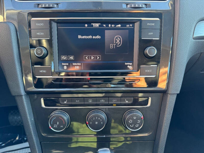 2020 Volkswagen Golf TSI