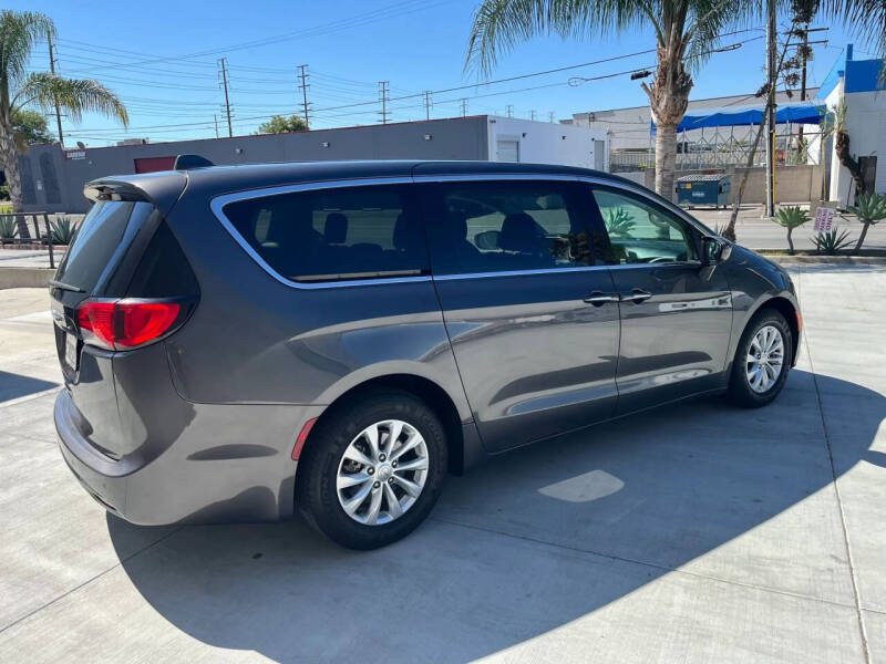 2018 Chrysler Pacifica Touring Plus