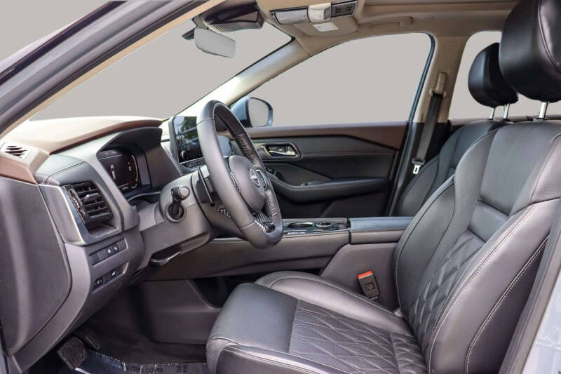 2022 Nissan Rogue Platinum