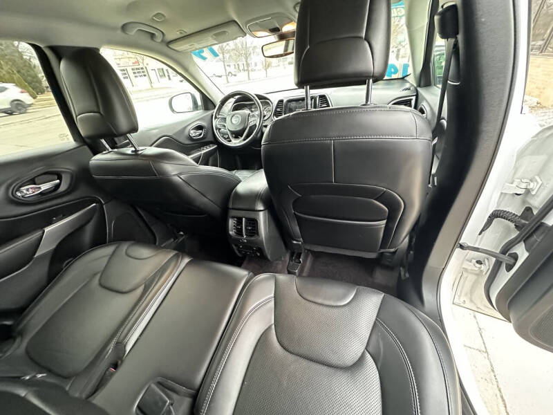 2019 Jeep Cherokee Overland