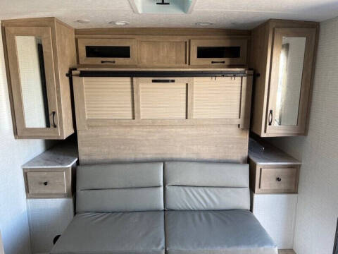 2025 Palomino Solaire