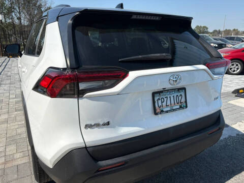 2021 Toyota RAV4 XLE