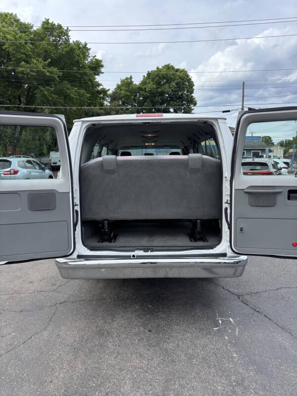 2009 Ford E-Series E-350 SD XL