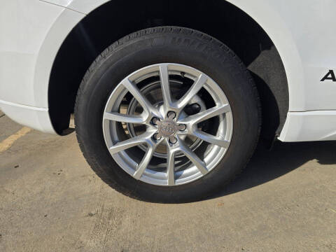 2011 Audi Q5 2.0T quattro Premium Plus