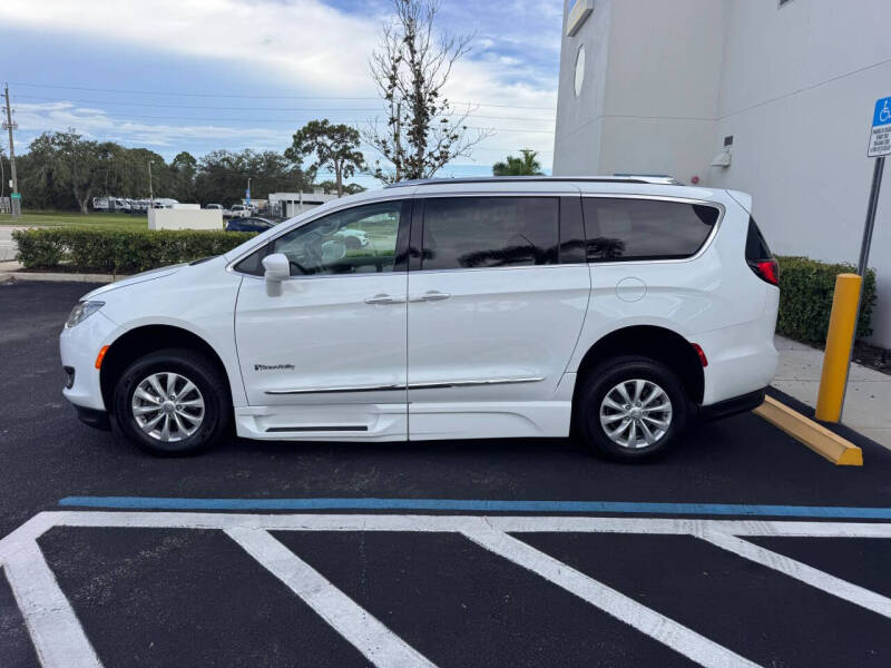 2018 Chrysler Pacifica Touring L