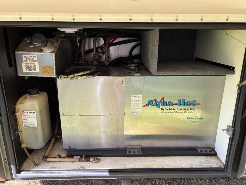 2002 Foretravel GV320 4010