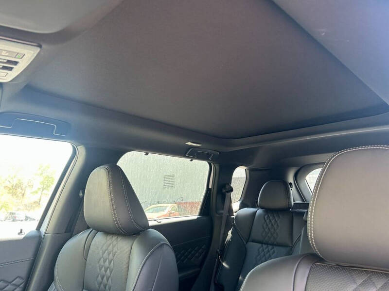 2025 Mitsubishi Outlander PHEV SEL