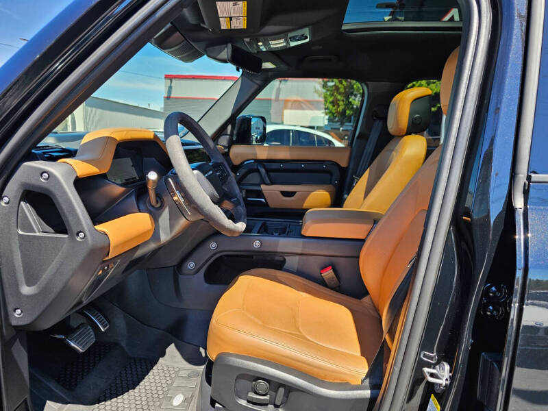 2023 Land Rover Defender 110 V8