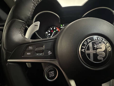 2018 Alfa Romeo Stelvio Sport