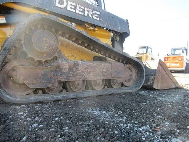 2010 John Deere 323D