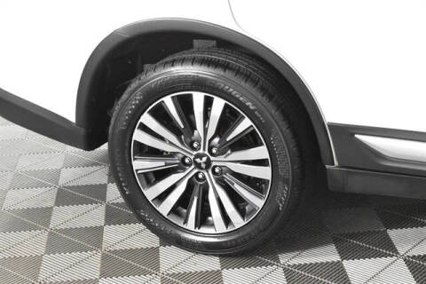 2020 Mitsubishi Outlander SE