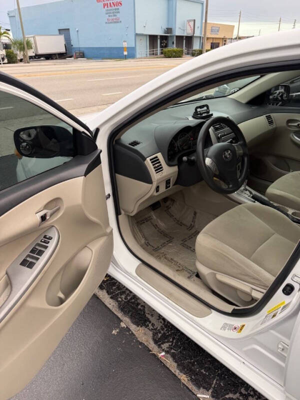 2011 Toyota Corolla LE