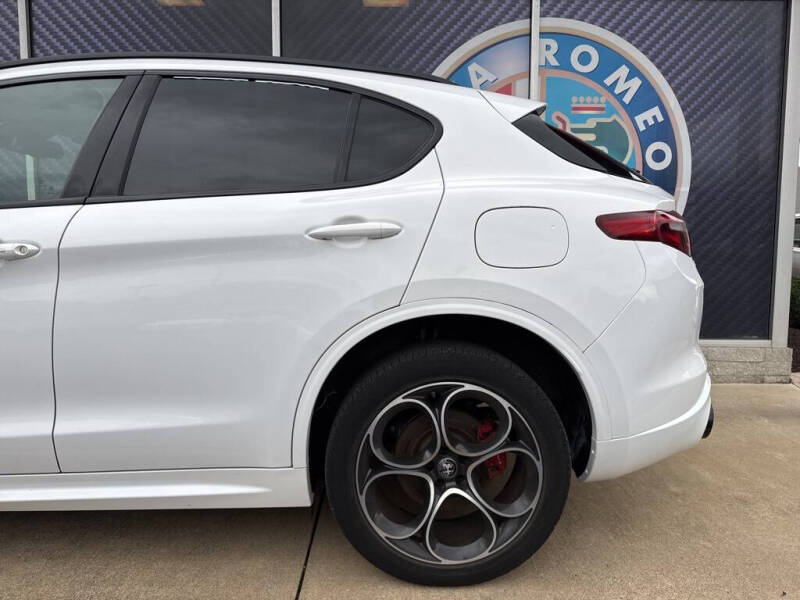 2022 Alfa Romeo Stelvio Veloce