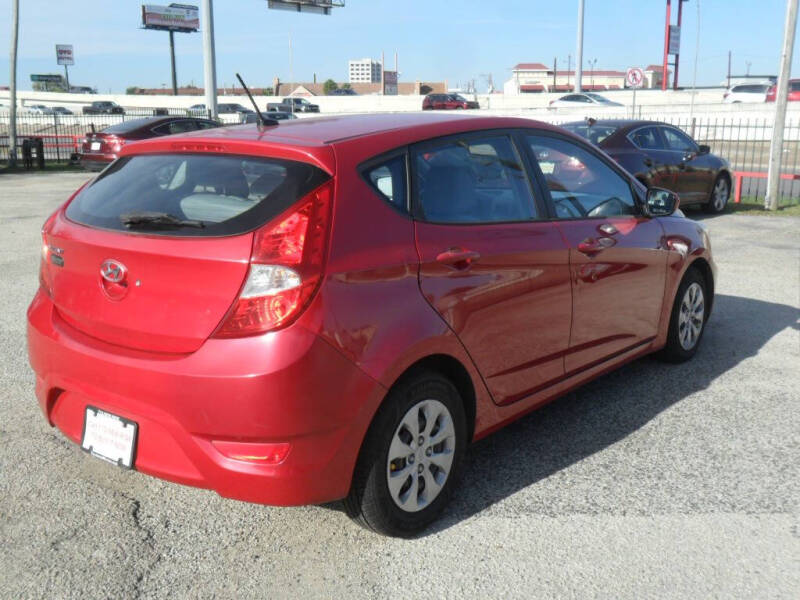 2017 Hyundai Accent SE