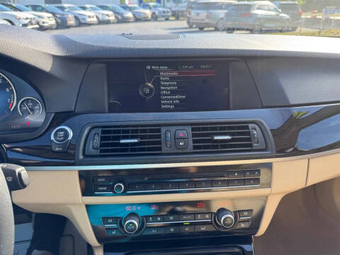 2013 BMW 5 Series 528i