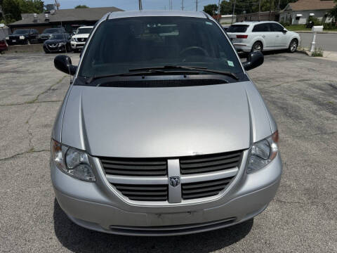 2005 Dodge Grand Caravan SE
