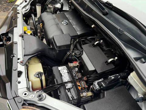 2013 Toyota Sienna LE 8-Passenger