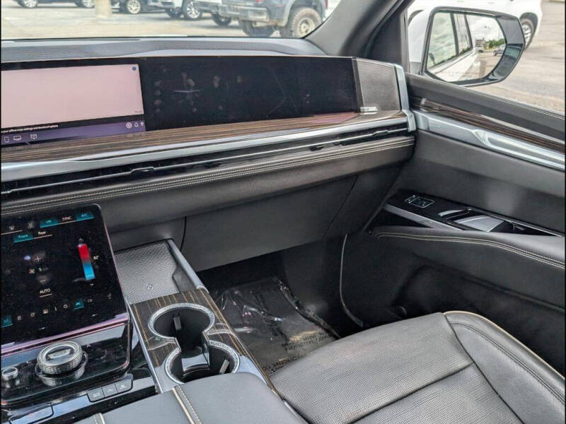 2025 Cadillac Escalade Premium Luxury