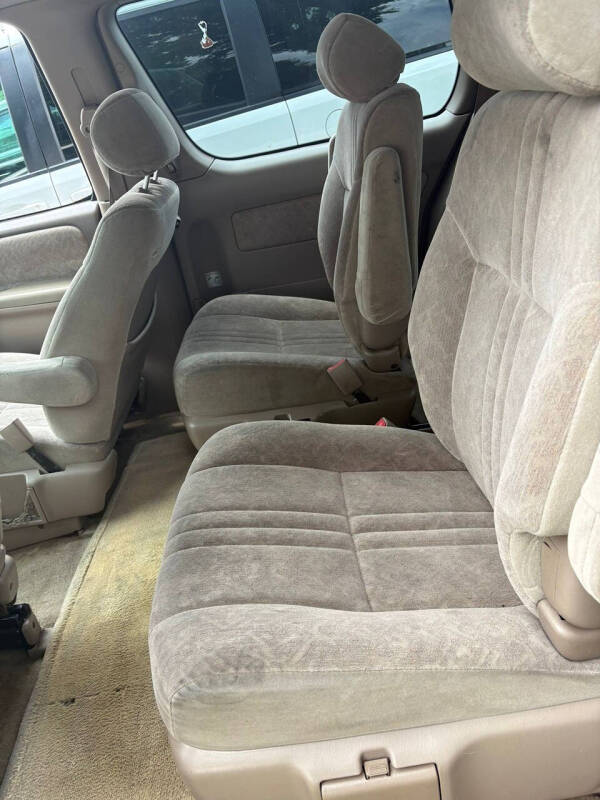 2000 Toyota Sienna LE