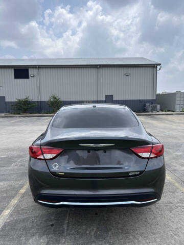 2016 Chrysler 200 Limited Platinum