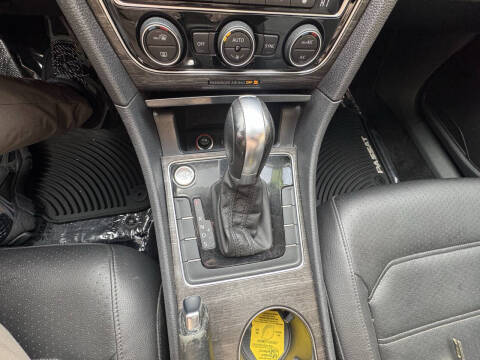 2017 Volkswagen Passat 1.8T SE