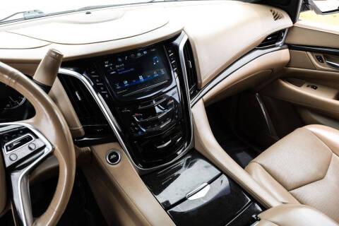 2019 Cadillac Escalade Platinum