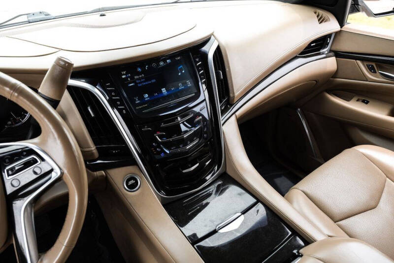 2019 Cadillac Escalade Platinum