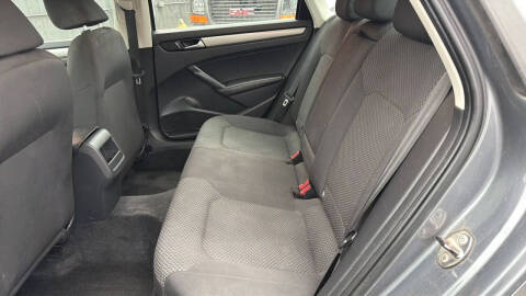 2012 Volkswagen Passat S PZEV