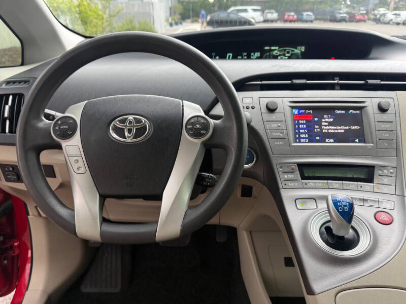 2012 Toyota Prius Two