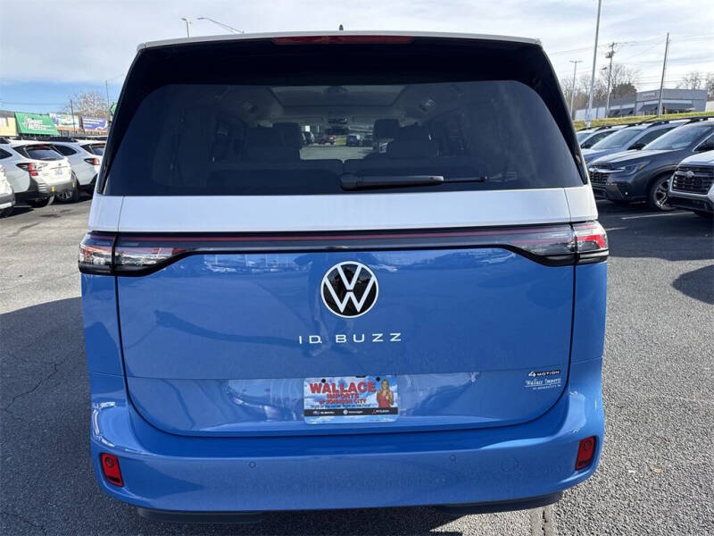 2025 Volkswagen ID. Buzz Pro S Plus 4Motion