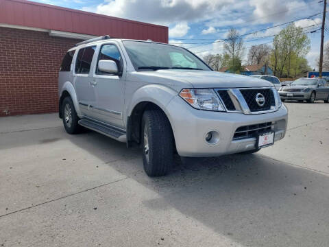 2011 Nissan Pathfinder for sale at Arrowhead Auto in Riverton WY