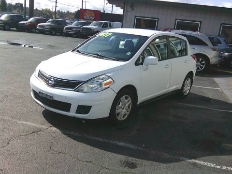 2011 Nissan Versa 1.8 S