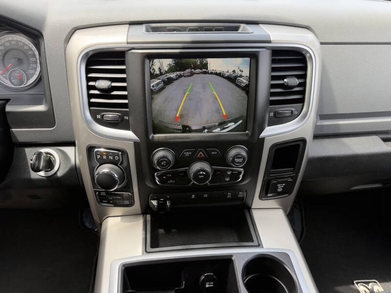 2015 RAM 1500 SLT