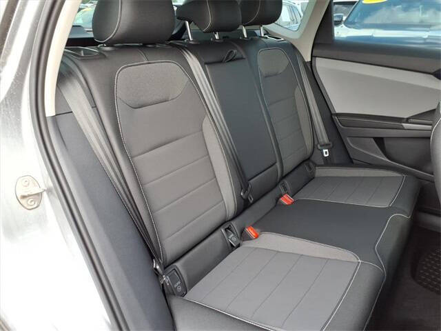 2024 Volkswagen Taos SE