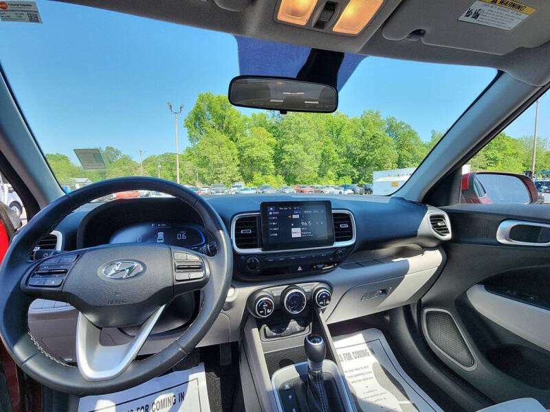 2025 Hyundai Venue SEL