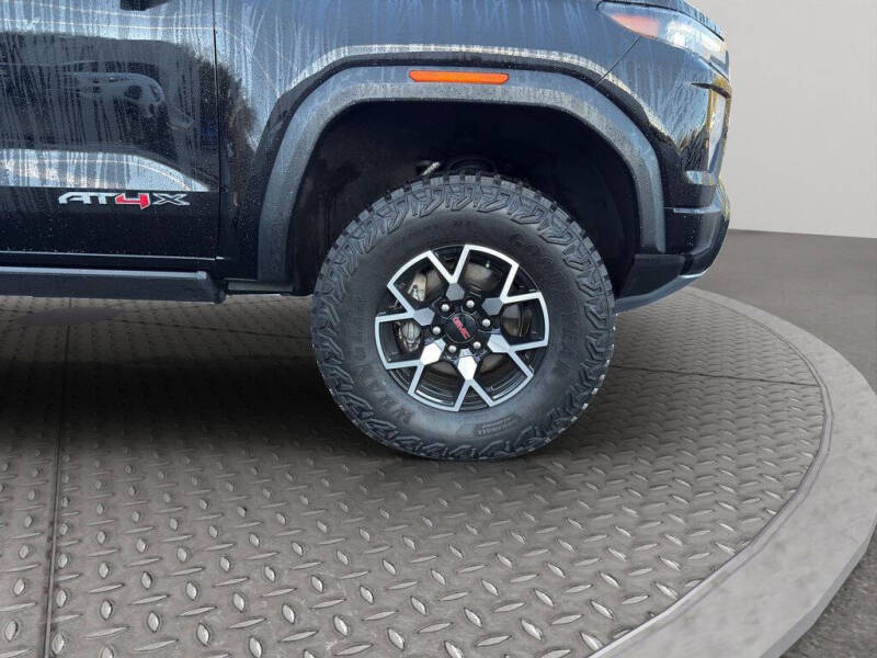 2024 GMC Canyon AT4X