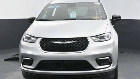 2024 Chrysler Pacifica Touring