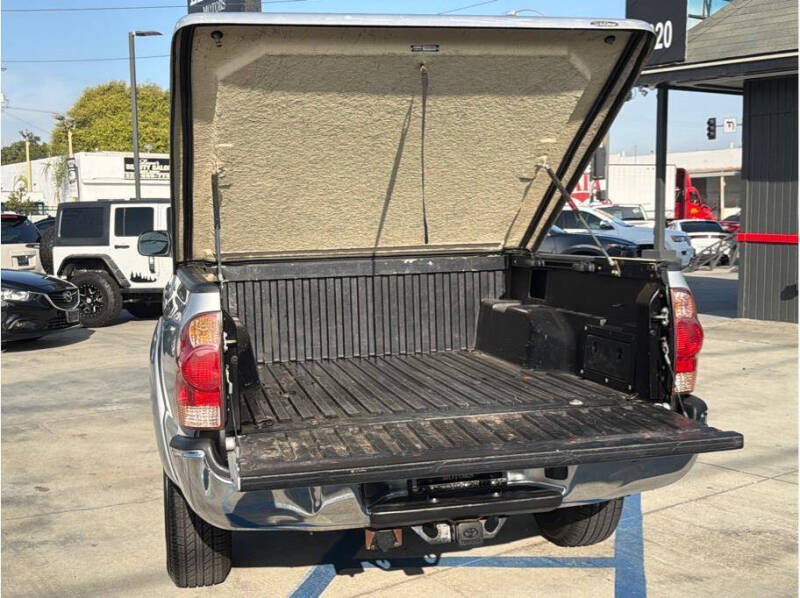 2006 Toyota Tacoma PreRunner V6