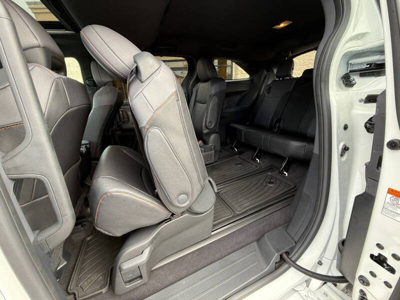 2024 Toyota Sienna XSE 7-Passenger