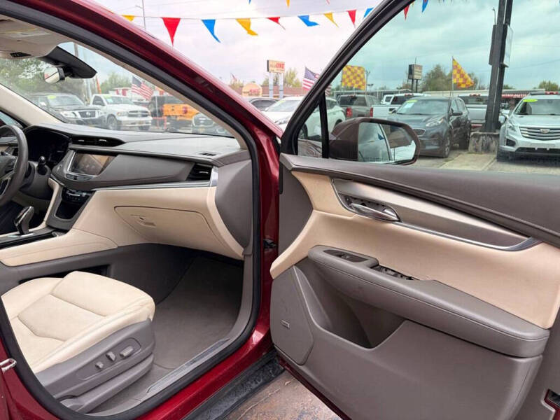 2017 Cadillac XT5 Luxury